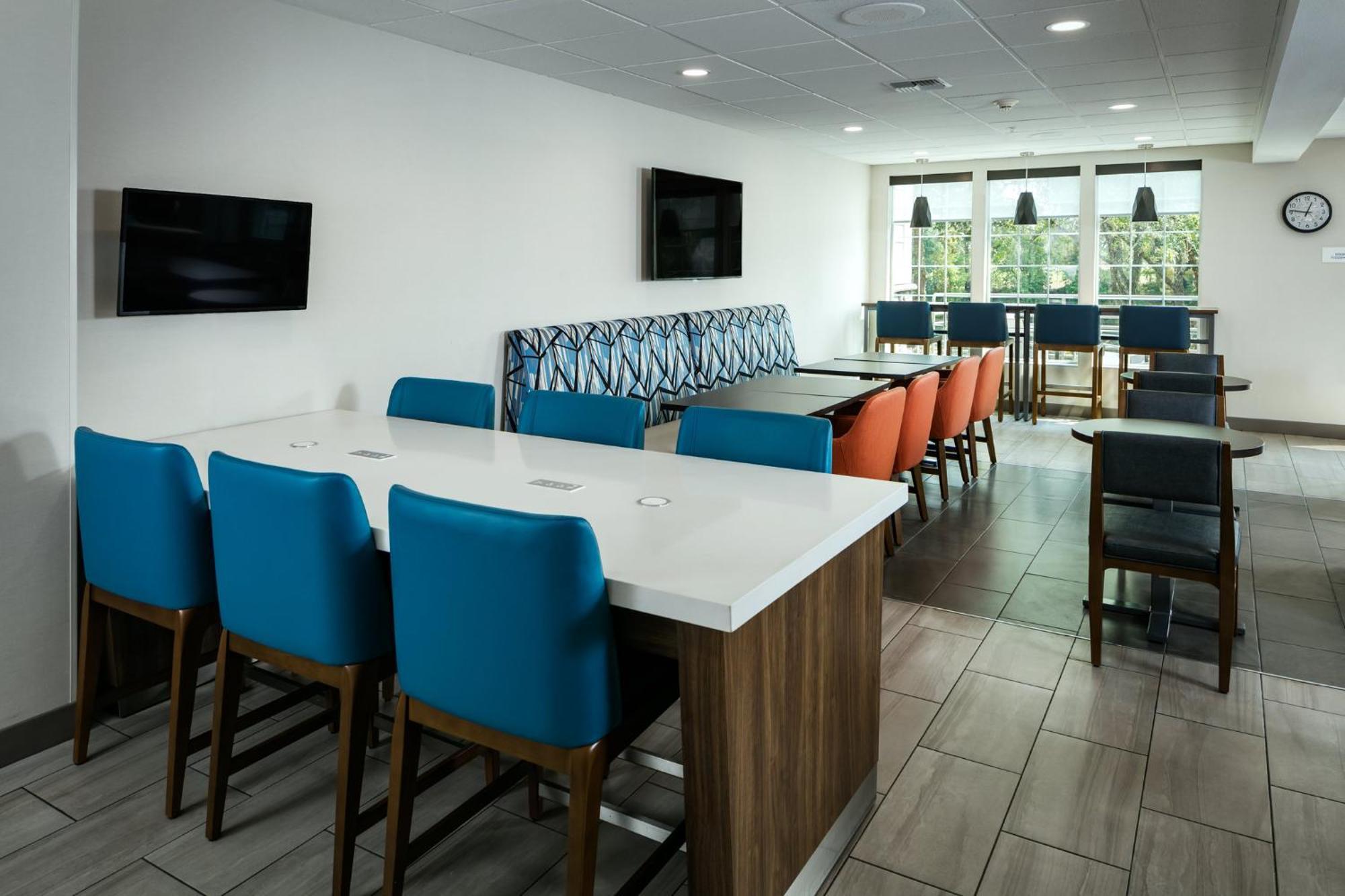 Holiday Inn Express Corvallis-On The River By Ihg Esterno foto