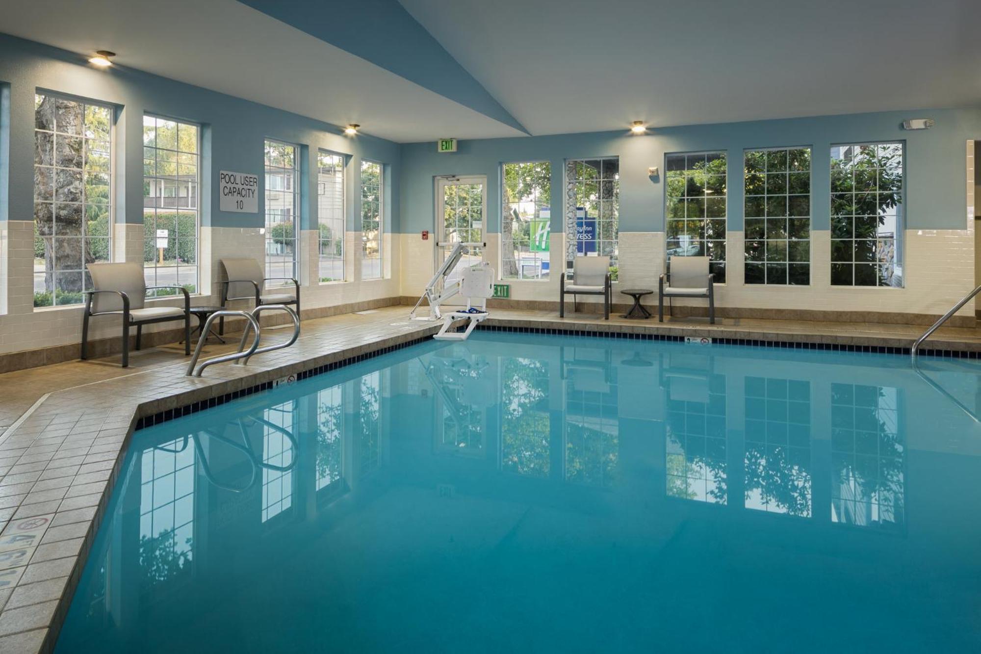 Holiday Inn Express Corvallis-On The River By Ihg Esterno foto